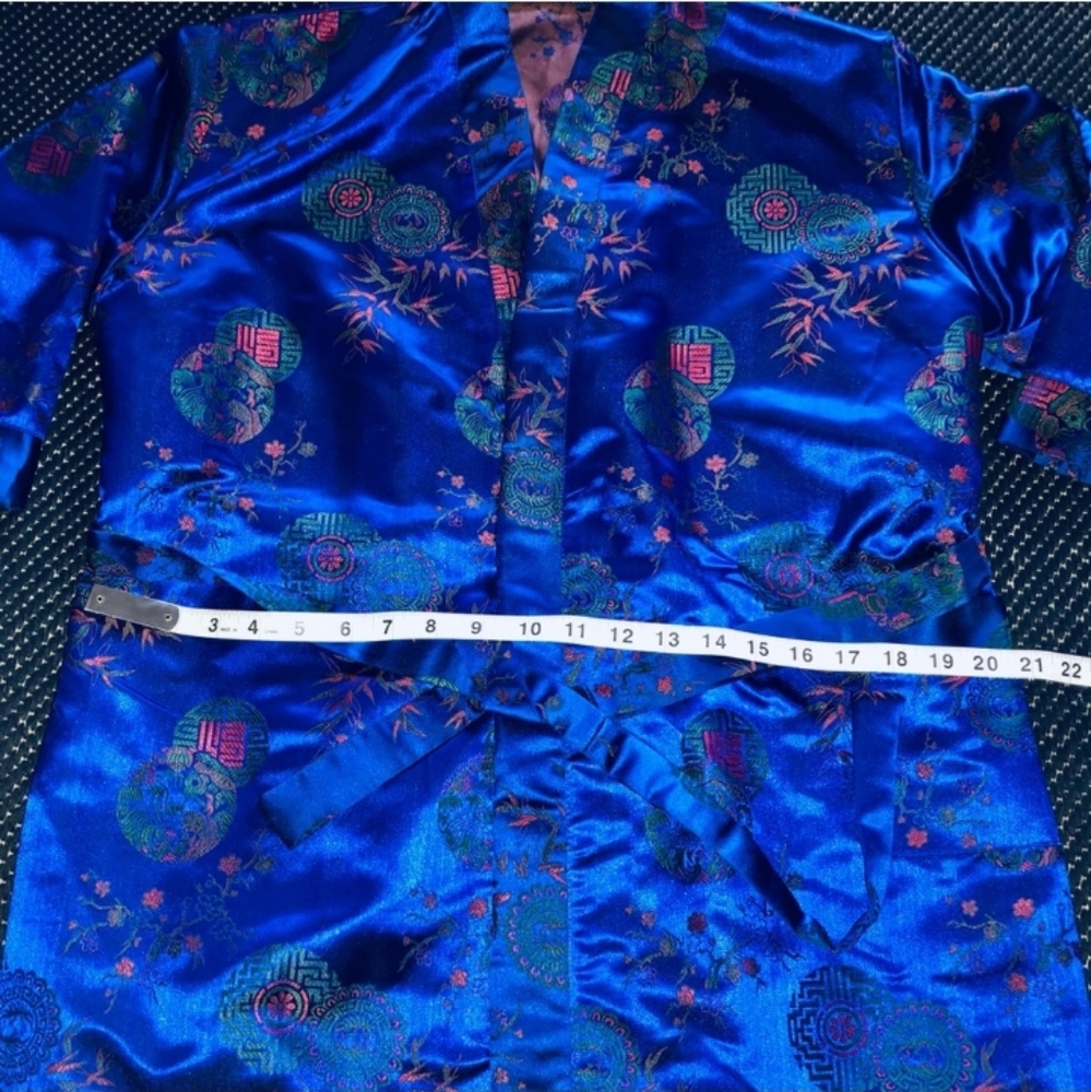 Vintage Satin Chinese Leisure Coat/Robe for Maxxin and Relaxxin - Picture 4 of 16